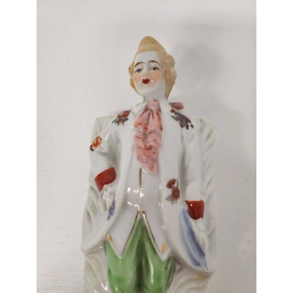 Vintage Colonial Man White Porcelain Wall Pocket Planter Vase Made in Japan - Picture 2 of 10